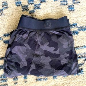 Men’s Lululemon Boxers - Size M (brand new!)